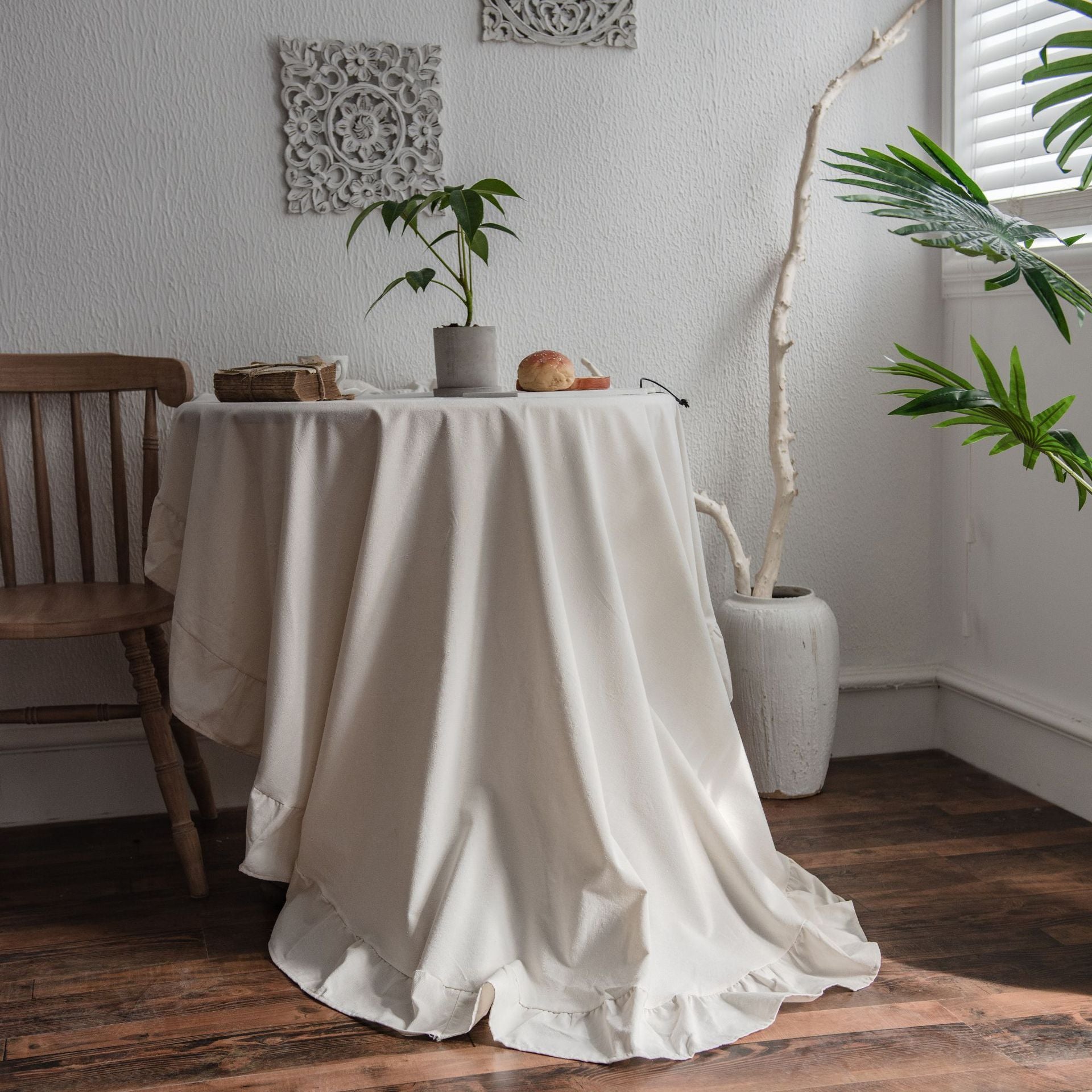 Ruffled Polyester Linen Plain Round Table Tablecloth